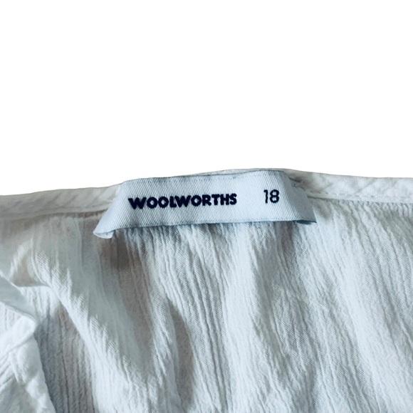 Woolworths White tiered flowy adjustable spaghetti strap size 18 - Picture 5 of 6